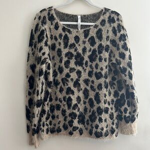 NY Collection Cheetah Sweater Fuzzy Texture Cozy animal‎ Autumn Funky Winter